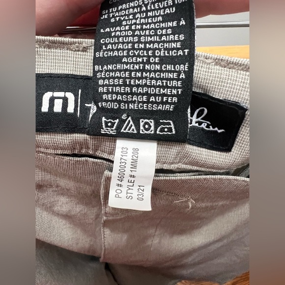 TravisMathew Beck Shorts in Gray Size 42 - Picture 7 of 7